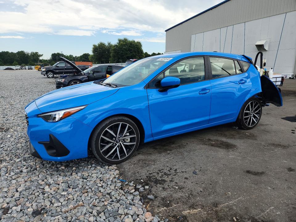 64804646 :رقم المزاد ، JF1GUAFC3R8355324 vin ، 2024 Subaru Impreza مزاد بيع