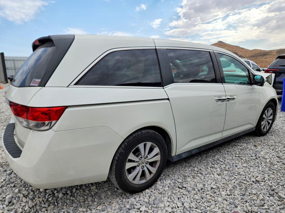 64084446 :رقم المزاد ، 5FNRL5H61FB024113 vin ، 2015 Honda Odyssey مزاد بيع