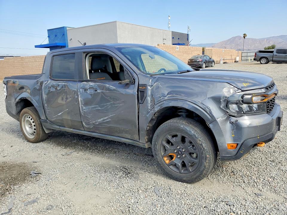 Продаж на аукціоні авто 2024 Ford Maverick, vin: 3FTTW8C98RRA87924, номер лоту: 64097026