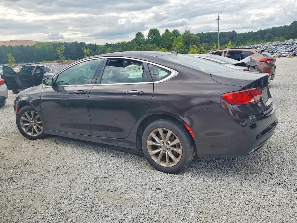 62810576 :رقم المزاد ، 1C3CCCCG1FN567610 vin ، 2015 Chrysler 200 مزاد بيع