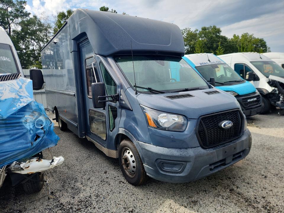 61498196 :رقم المزاد ، 1FDDF6P85MKA17848 vin ، 2021 Ford Transit مزاد بيع