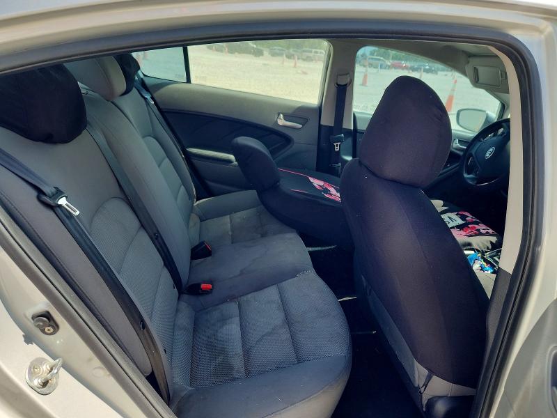 64133376 :رقم المزاد ، 3KPFK4A76HE072184 vin ، 2017 Kia Forte مزاد بيع