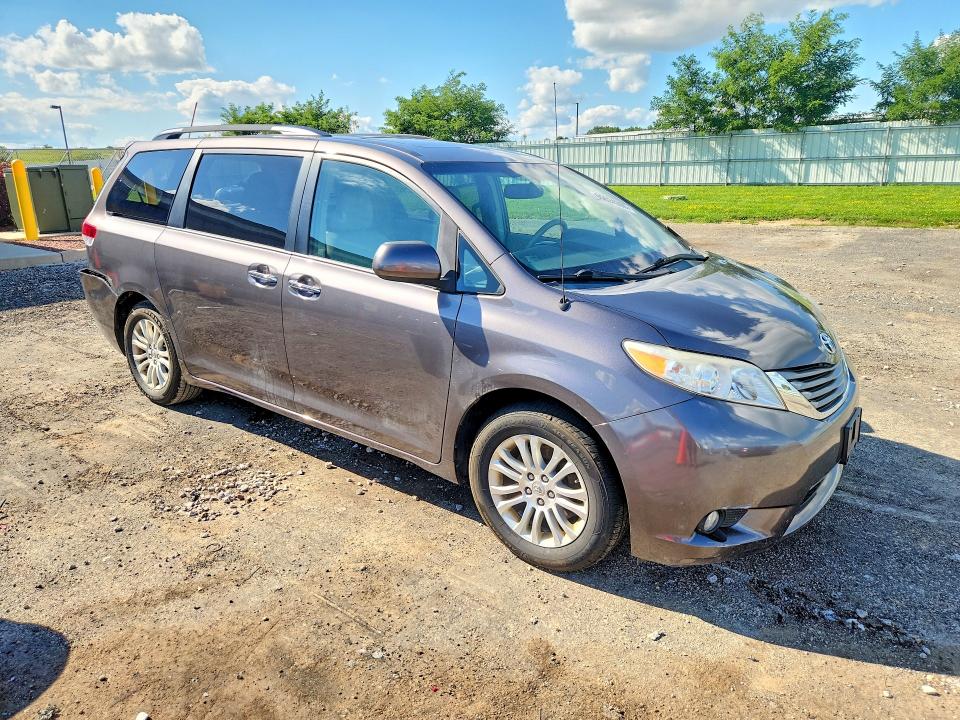 Продажа на аукционе авто 2013 Toyota Sienna, vin: 5TDYK3DC0DS386277, номер лота: 65624396
