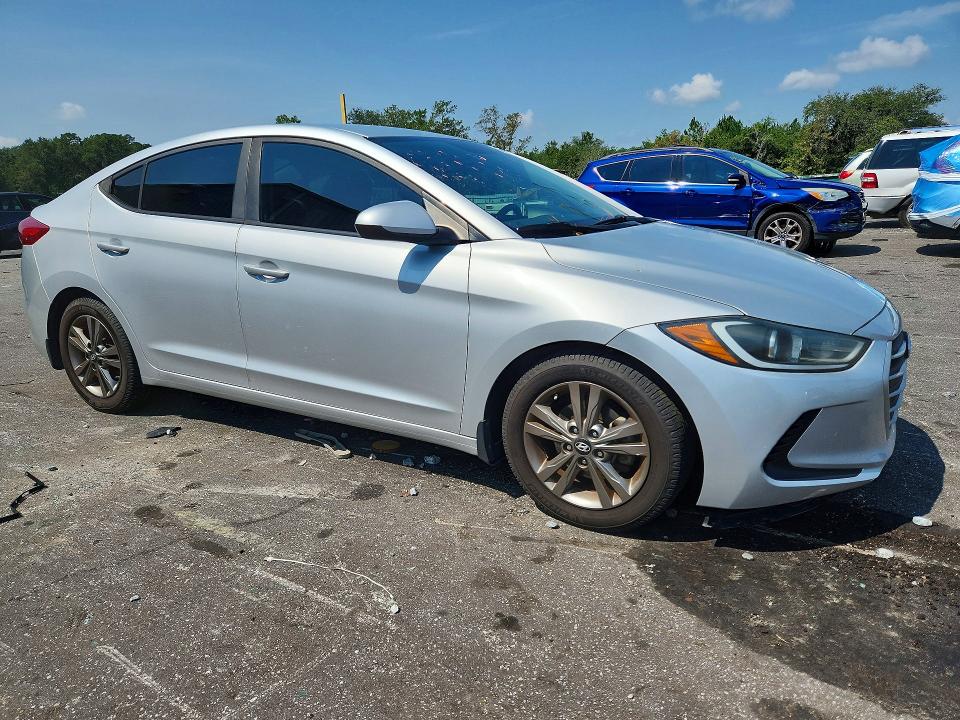 66423656 :رقم المزاد ، 5NPD84LF3JH231982 vin ، 2018 Hyundai Elantra مزاد بيع