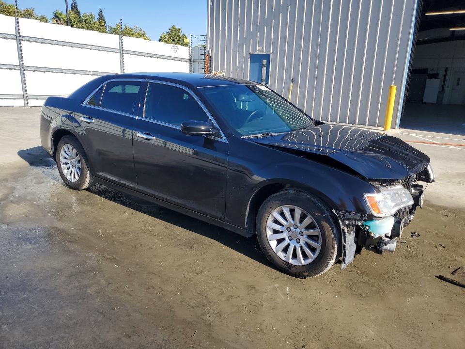 Продажа на аукционе авто 2014 Chrysler 300, vin: 2C3CCAAGXEH276117, номер лота: 63540076