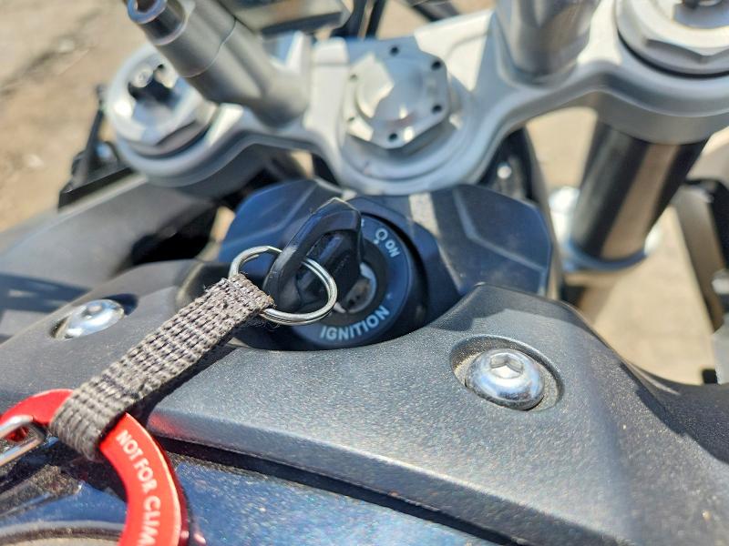 64664056 :رقم المزاد ، SMTE64DF6MTAF5017 vin ، 2021 Triumph Motorcycle Tiger مزاد بيع