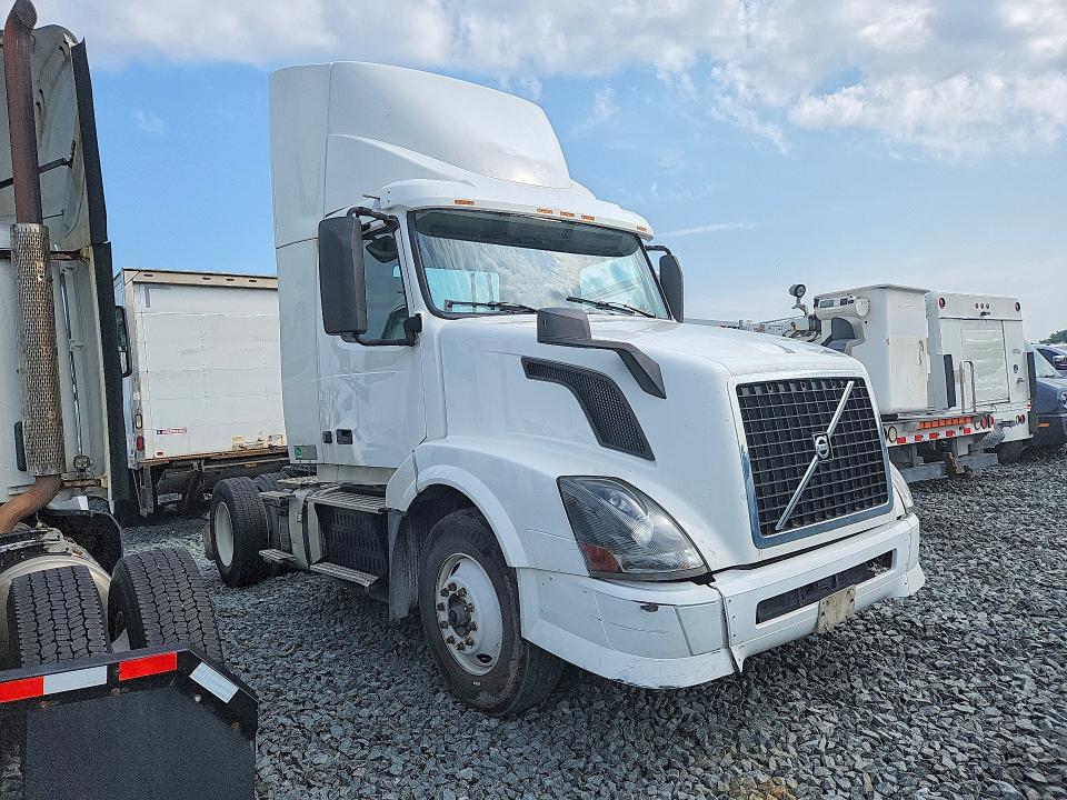 Aukcja sprzedaży 2017 Volvo Vn Vnl, vin: 4V4N39TG9HN988182, numer aukcji: 65240346