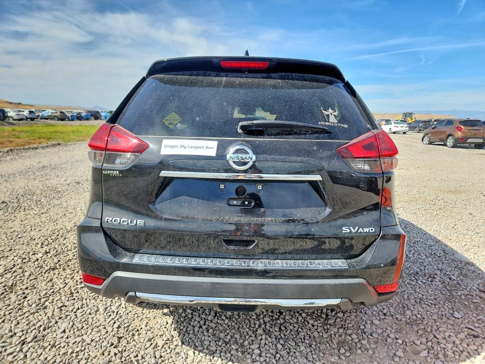 65513666 :رقم المزاد ، 5N1AT2MV4HC884026 vin ، 2017 Nissan Rogue مزاد بيع