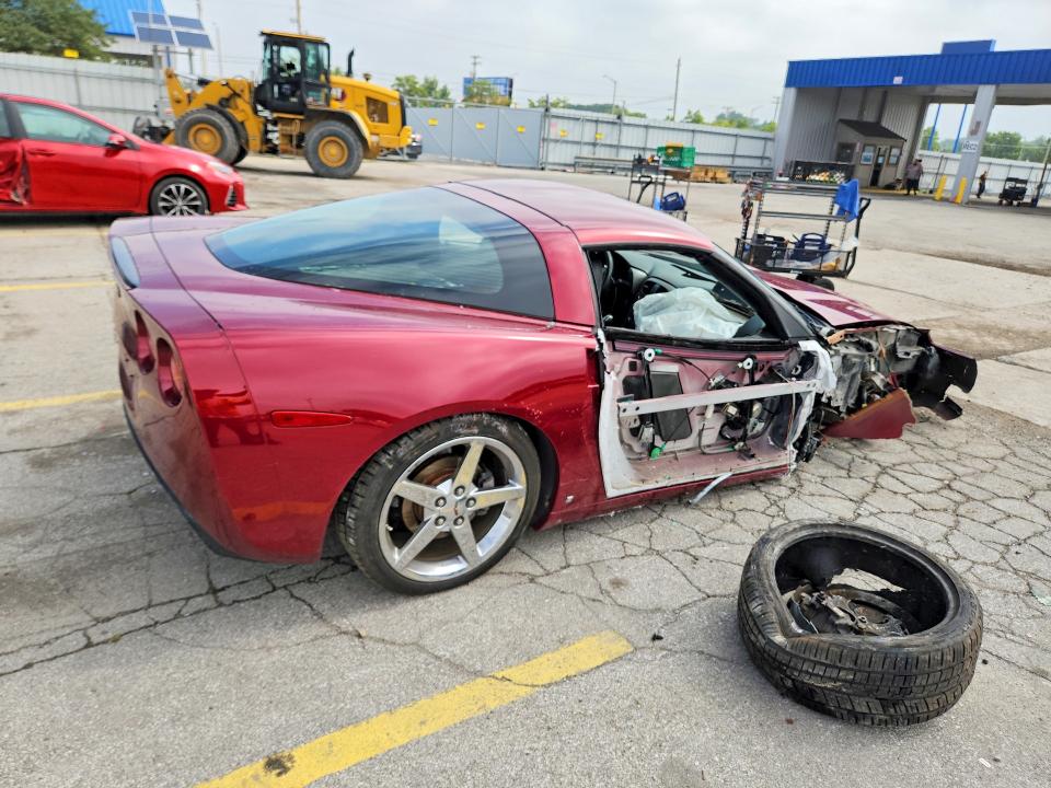 64238986 :رقم المزاد ، 1G1YY25U675118448 vin ، 2007 Chevrolet Corvette مزاد بيع