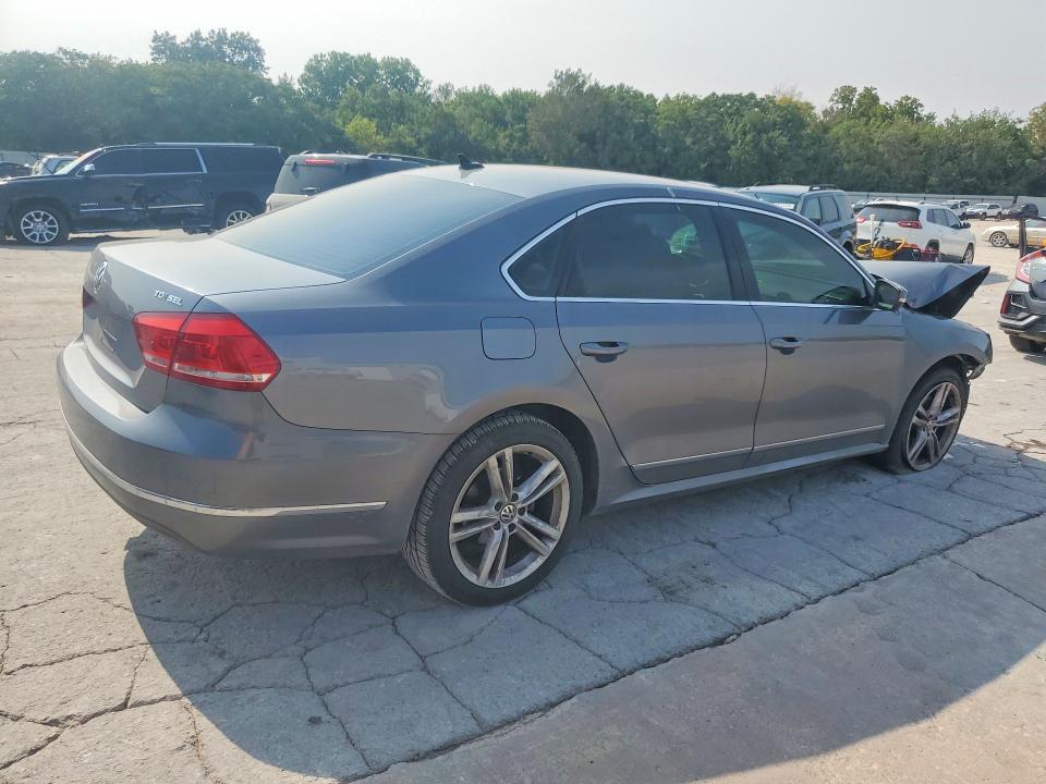 2015 Volkswagen Passat მანქანა იყიდება აუქციონზე, vin: 1VWCV7A36FC064905, აუქციონის ნომერი: 63532026