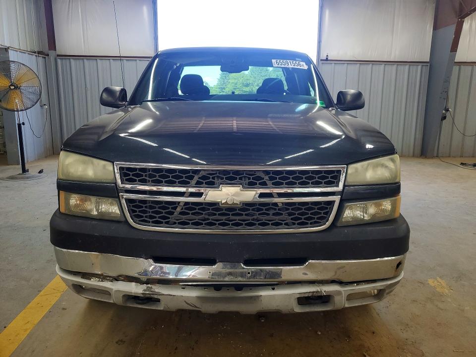 65591556 :رقم المزاد ، 1GCHK29U95E181849 vin ، 2005 Chevrolet Silverado مزاد بيع