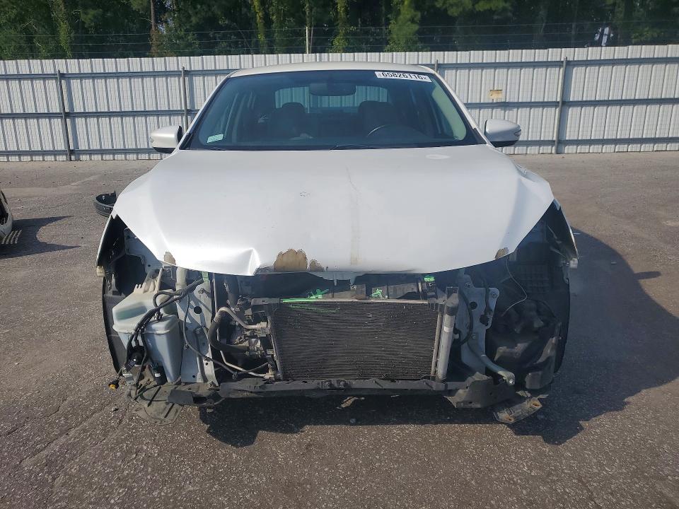 2015 Nissan Sentra მანქანა იყიდება აუქციონზე, vin: 3N1AB7AP6FY323666, აუქციონის ნომერი: 65826116
