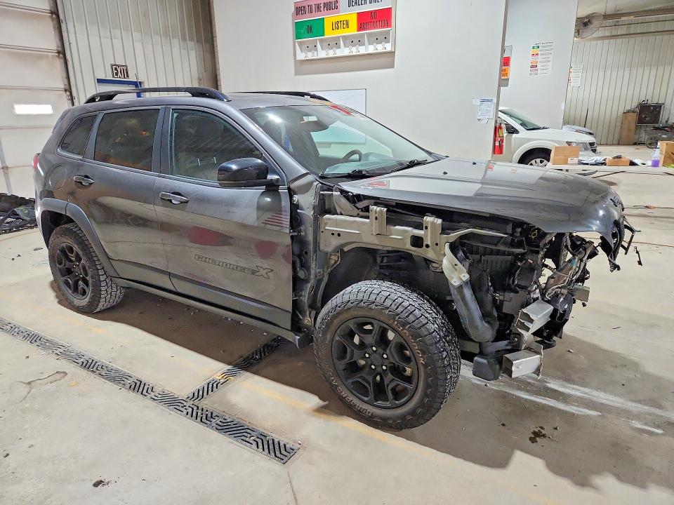 66361886 :رقم المزاد ، 1C4PJMCX8ND540806 vin ، 2022 Jeep Cherokee مزاد بيع