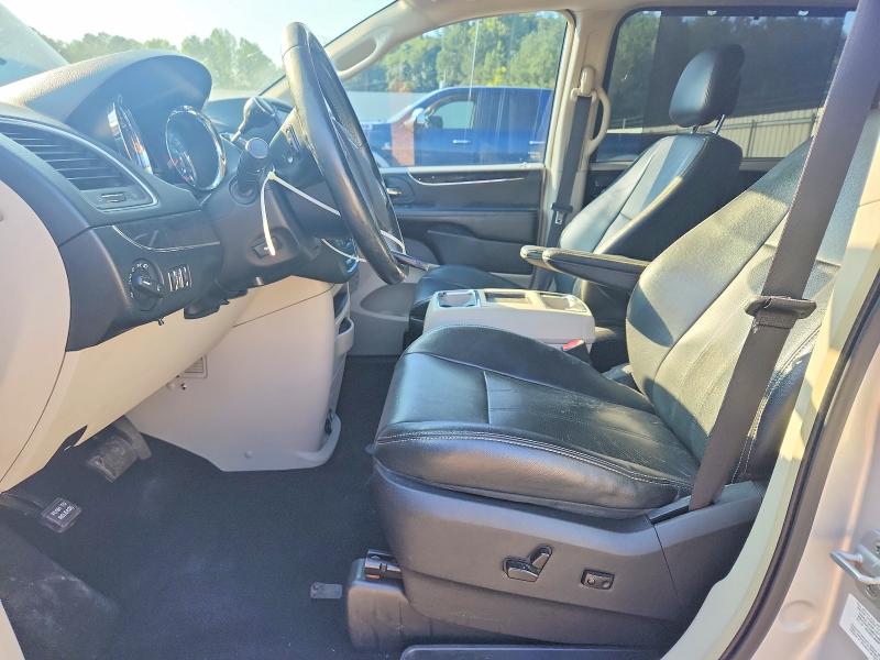 65620276 :رقم المزاد ، 2A4RR8DG0BR609255 vin ، 2011 Chrysler Town & Country مزاد بيع