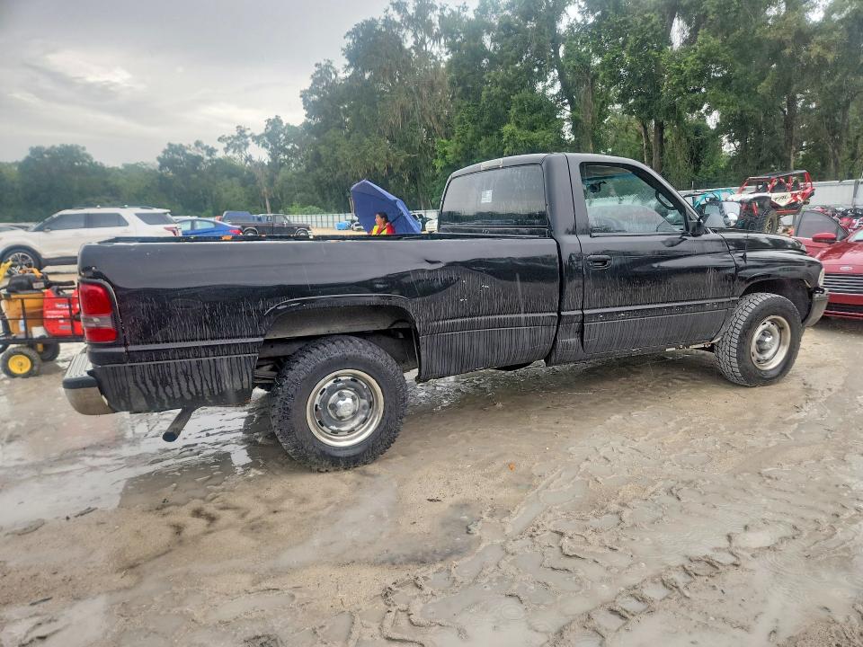 2000 Dodge Ram 1500 მანქანა იყიდება აუქციონზე, vin: 1B7HC16Y2YS585693, აუქციონის ნომერი: 65847916