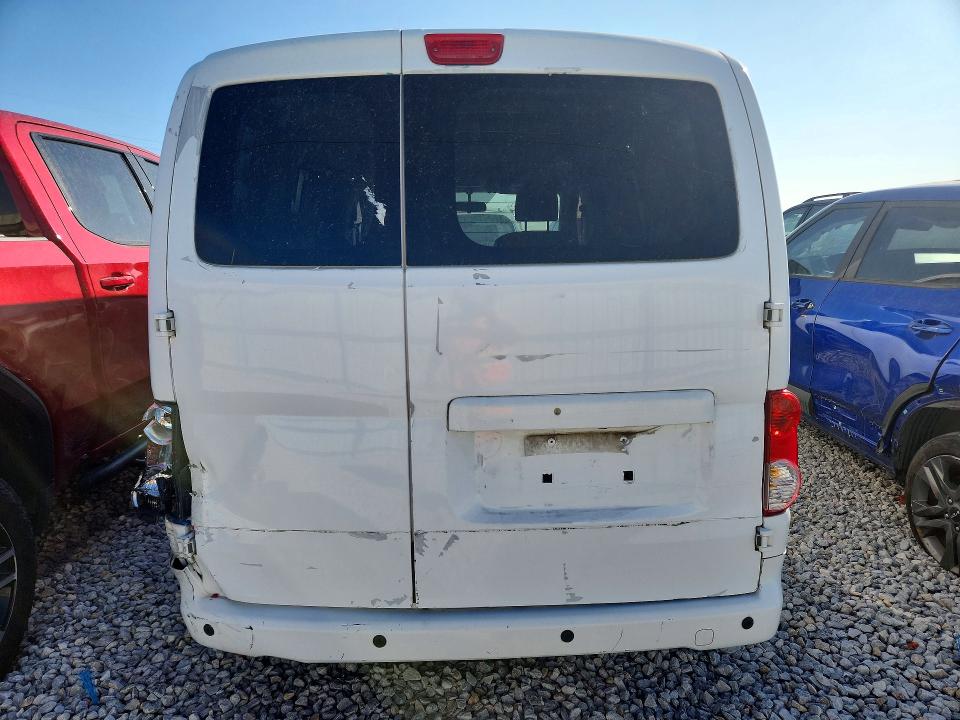41633016 :رقم المزاد ، 3N6CM0KNXHK698337 vin ، 2017 Nissan Nv200 مزاد بيع