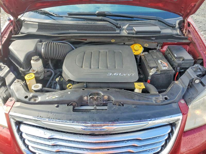 Auction sale of the 2015 Chrysler Town & Country, vin: 2C4RC1BG1FR601981, lot number: 64048636