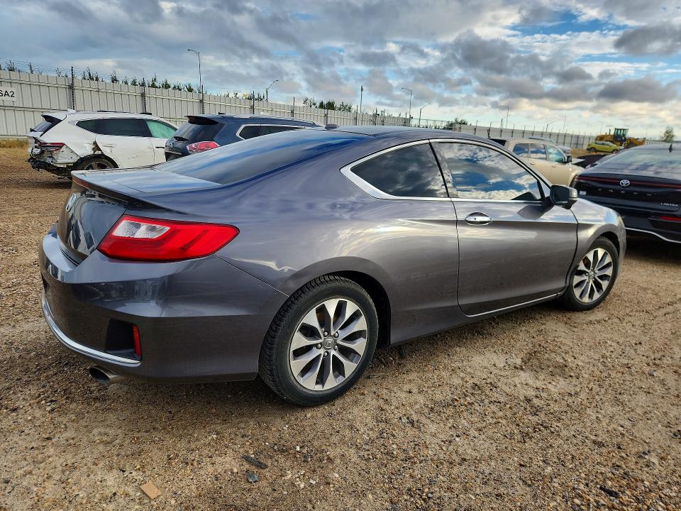2013 Honda Accord მანქანა იყიდება აუქციონზე, vin: 1HGCT1B8XDA800478, აუქციონის ნომერი: 63733896