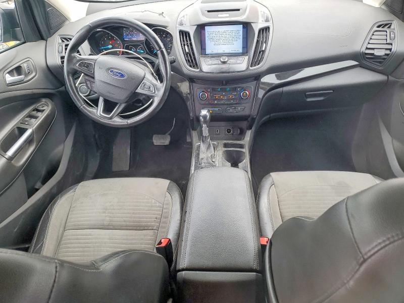 65171846 :رقم المزاد ، 1FMCU0G97HUE32039 vin ، 2017 Ford Escape مزاد بيع