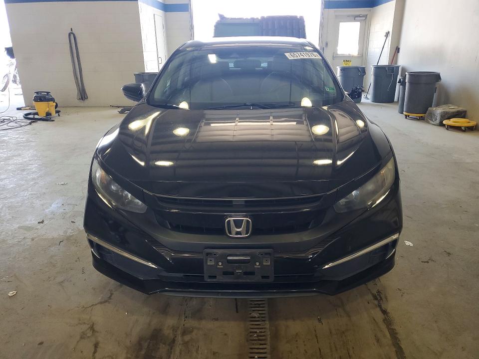 65741976 :رقم المزاد ، 19XFC2F68KE019866 vin ، 2019 Honda Civic مزاد بيع