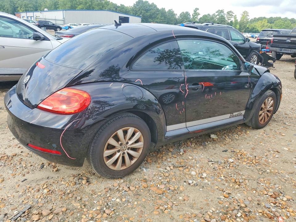 64549236 :رقم المزاد ، 3VWF17AT7FM631842 vin ، 2015 Volkswagen Beetle مزاد بيع
