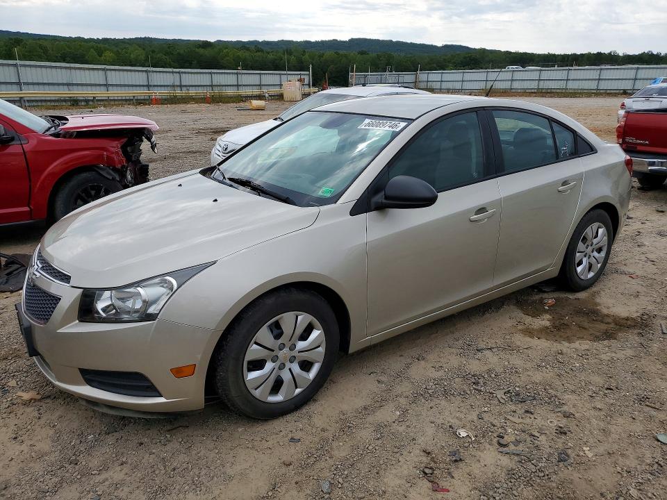 66089746 :رقم المزاد ، 1G1PA5SG9D7279277 vin ، 2013 Chevrolet Cruze مزاد بيع