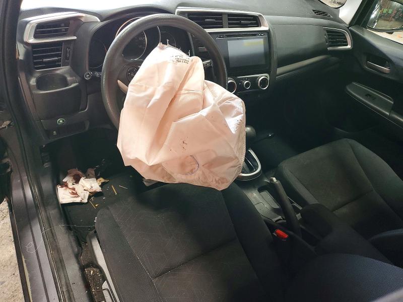 65441886 :رقم المزاد ، 3HGGK5H82FM711271 vin ، 2015 Honda Fit مزاد بيع