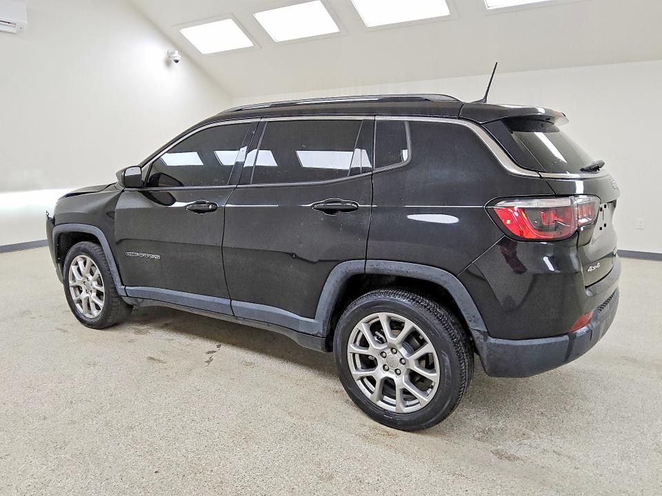 Продаж на аукціоні авто 2022 Jeep Compass, vin: 3C4NJDFB7NT195205, номер лоту: 64327826