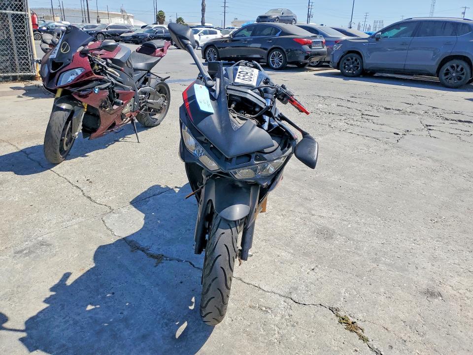 Продажа на аукционе авто 2017 Yamaha Yzfr3, vin: MH3RH15Y6HK003393, номер лота: 65912646