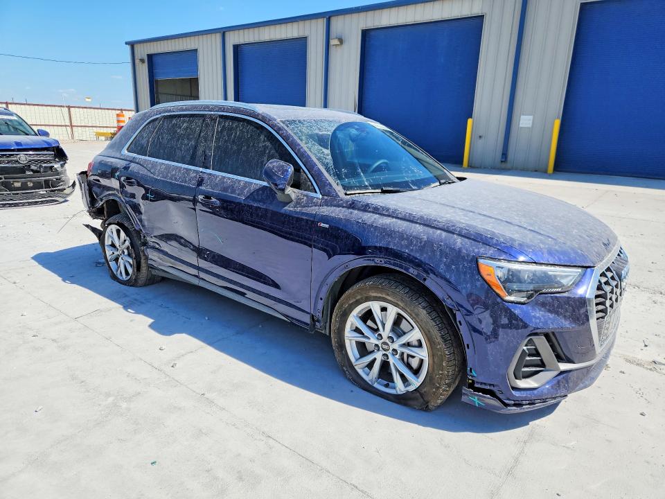64095066 :رقم المزاد ، WA1DECF30N1078425 vin ، 2022 Audi Q3 مزاد بيع