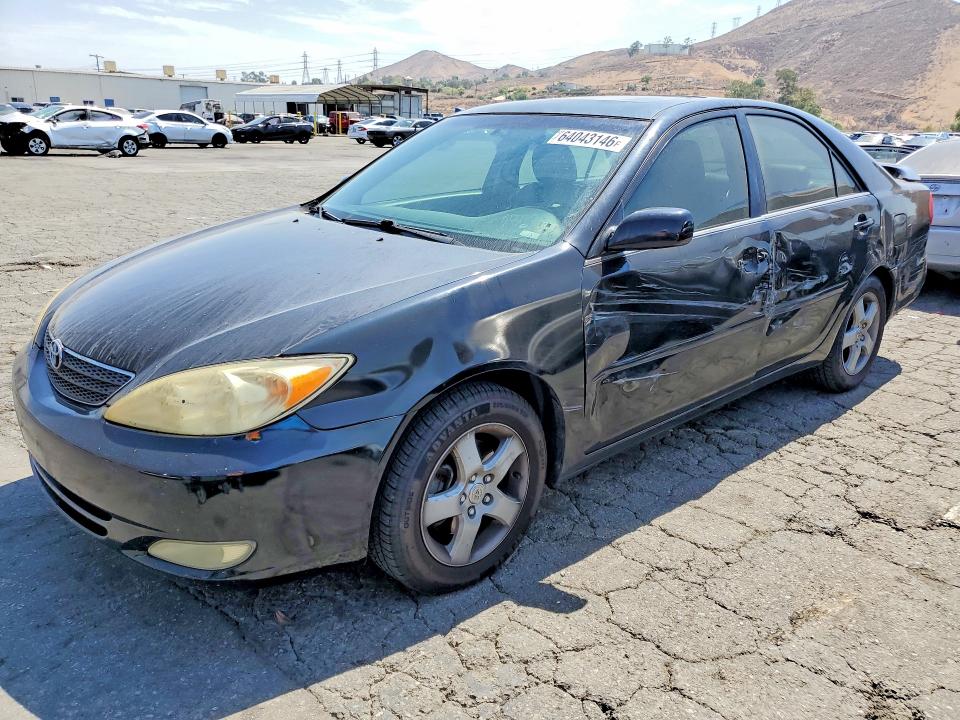 64043146 :رقم المزاد ، 4T1BF32K13U057792 vin ، 2003 Toyota Camry مزاد بيع