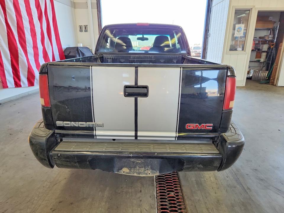 2001 Gmc Sonoma მანქანა იყიდება აუქციონზე, vin: 1GTCS195018151497, აუქციონის ნომერი: 67020216