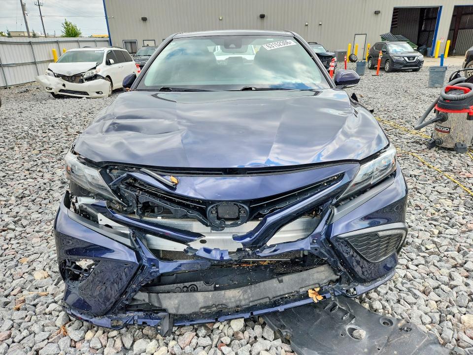 Продаж на аукціоні авто 2022 Toyota Camry, vin: 4T1G11AK0NU713526, номер лоту: 63152306