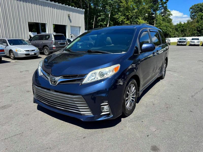 Auction sale of the 2018 Toyota Sienna, vin: 5TDYZ3DC4JS950391, lot number: 64737526