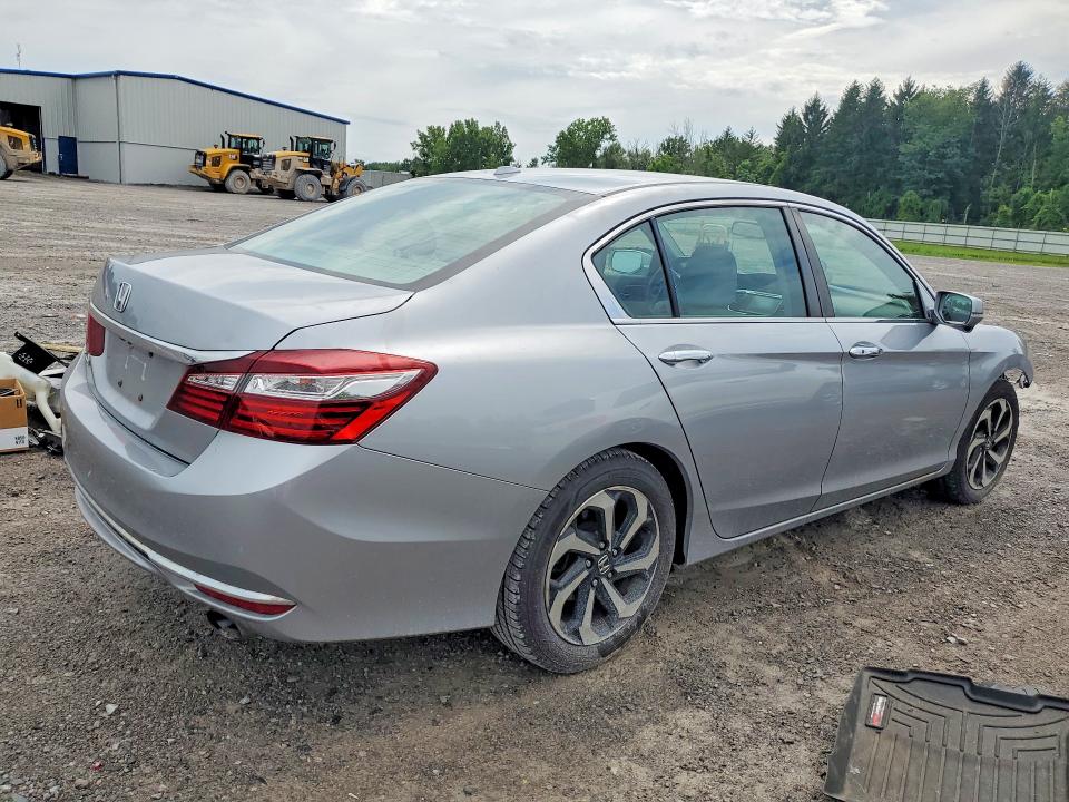 Auction sale of the 2017 Honda Accord, vin: 1HGCR2F86HA231293, lot number: 64245436
