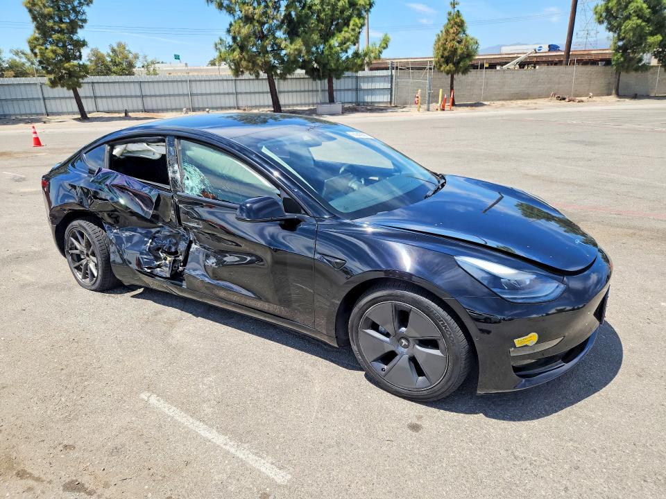 65649696 :رقم المزاد ، 5YJ3E1EB4NF135053 vin ، 2022 Tesla Model 3 مزاد بيع