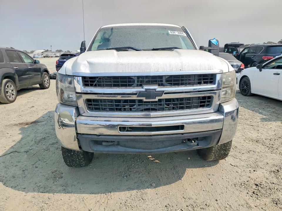 Продажа на аукционе авто 2007 Chevrolet Silverado, vin: 1GCHK29647E575800, номер лота: 63613066