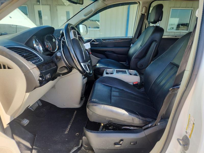 63591186 :رقم المزاد ، 2C4RC1BG4FR525270 vin ، 2015 Chrysler Town & Country مزاد بيع