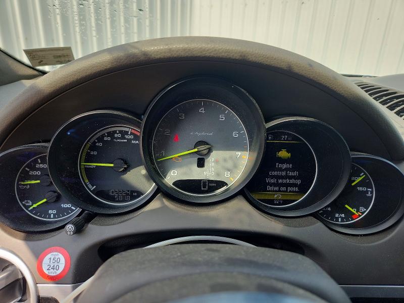 64038336 :رقم المزاد ، WP1AE2A2XHLA68929 vin ، 2017 Porsche Cayenne مزاد بيع
