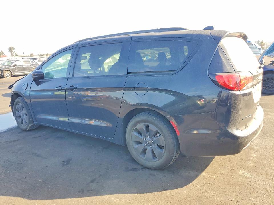Продажа на аукционе авто 2019 Chrysler Pacifica, vin: 2C4RC1H77KR532893, номер лота: 67122116