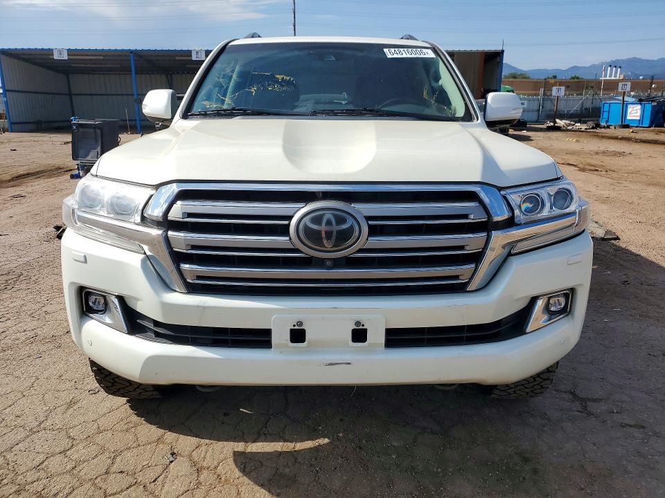64816006 :رقم المزاد ، JTMCY7AJ6J4065998 vin ، 2018 Toyota Land Cruiser مزاد بيع