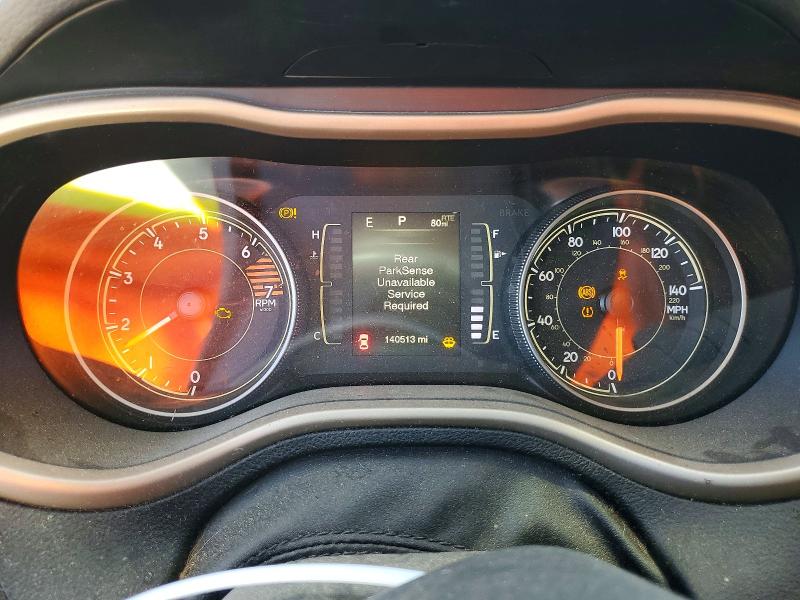 64897526 :رقم المزاد ، 1C4PJLCB0HW604151 vin ، 2017 Jeep Cherokee مزاد بيع