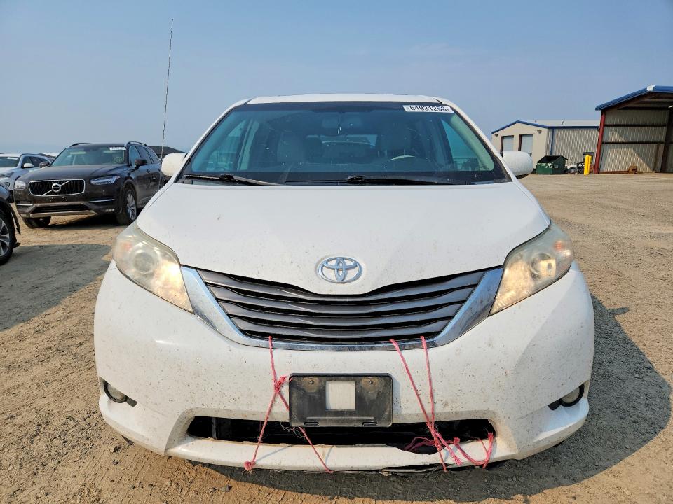 2013 Toyota Sienna მანქანა იყიდება აუქციონზე, vin: 5TDDK3DC9DS066647, აუქციონის ნომერი: 64931256
