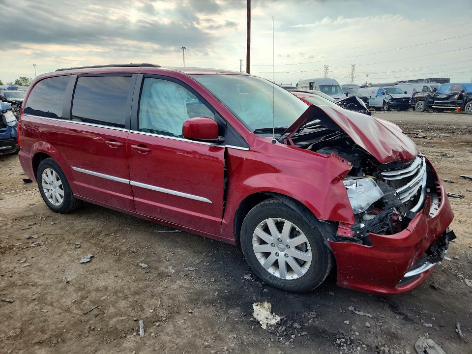 65941706 :رقم المزاد ، 2C4RC1BG3FR697368 vin ، 2015 Chrysler Town & Country مزاد بيع