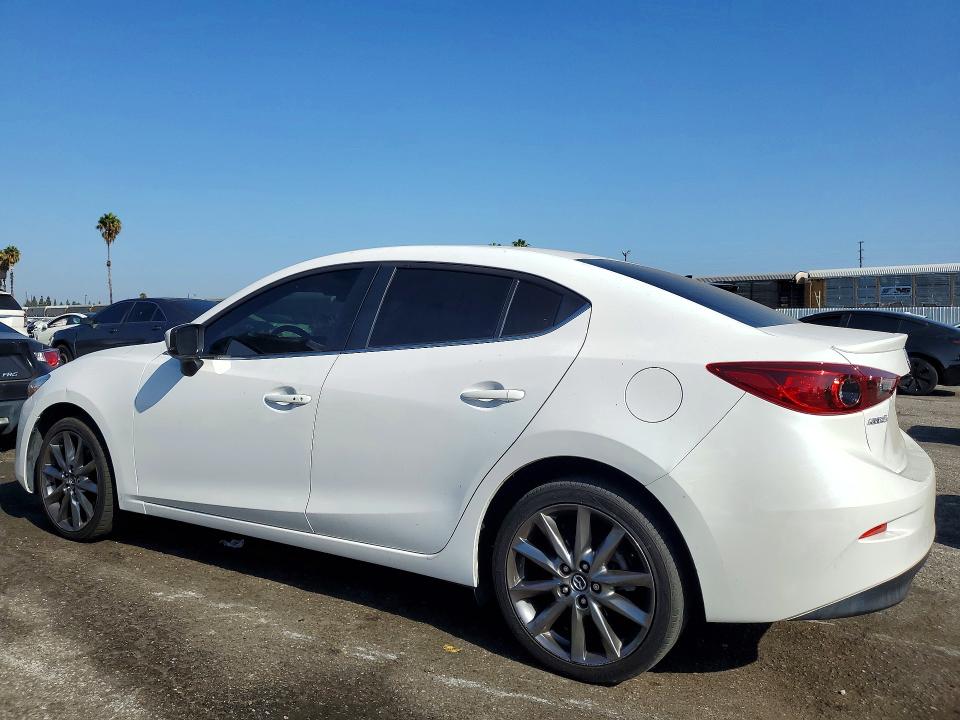 Продажа на аукционе авто 2018 Mazda 3, vin: 3MZBN1V39JM276773, номер лота: 66954406