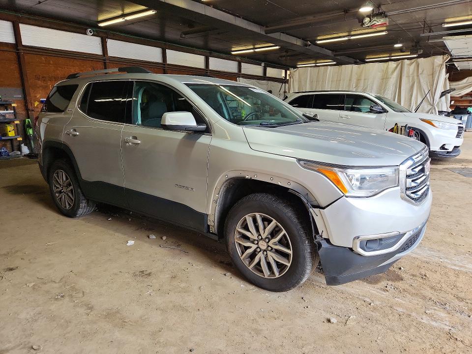 63314046 :رقم المزاد ، 1GKKNSLS7HZ311410 vin ، 2017 Gmc Acadia مزاد بيع