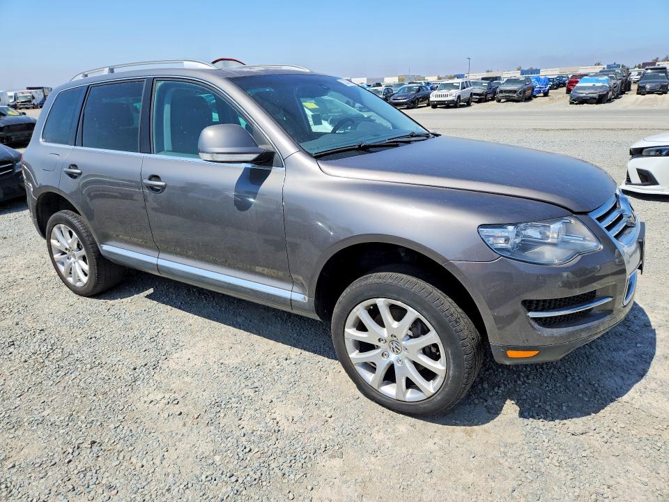 Продажа на аукционе авто 2008 Volkswagen Touareg 2, vin: WVGCB77L18D047487, номер лота: 63330316