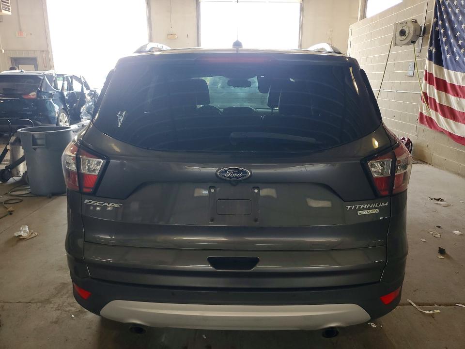 Продажа на аукционе авто 2017 Ford Escape, vin: 1FMCU0J94HUD95010, номер лота: 64700046