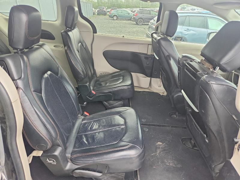 64803186 :رقم المزاد ، 2C4RC1EG8JR148379 vin ، 2018 Chrysler Pacifica مزاد بيع