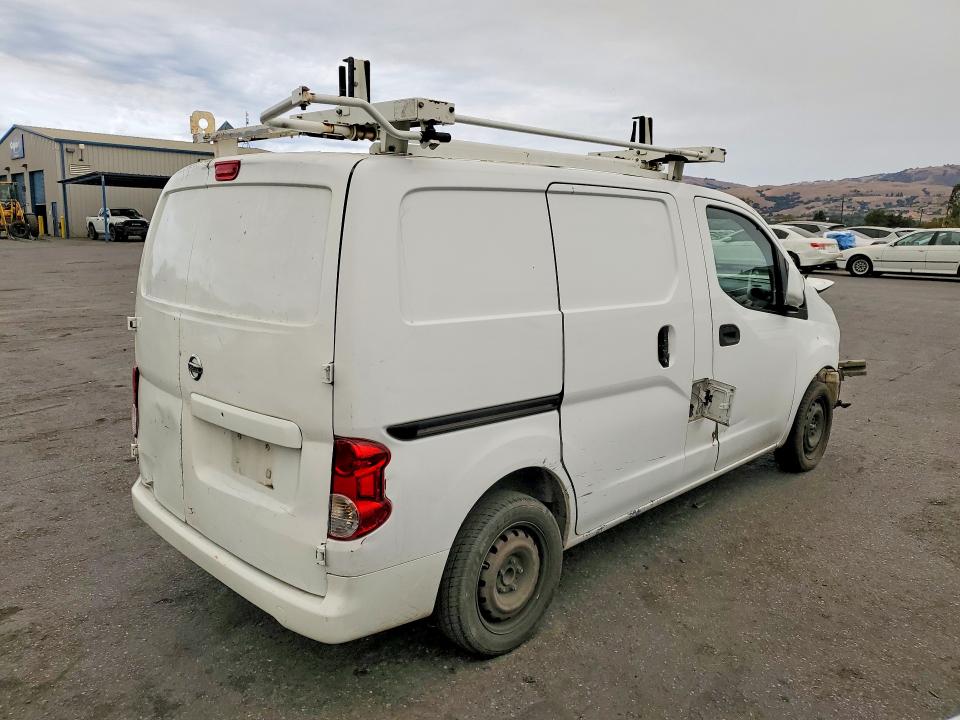 66956466 :رقم المزاد ، 3N6CM0KN7FK714233 vin ، 2015 Nissan Nv200 مزاد بيع